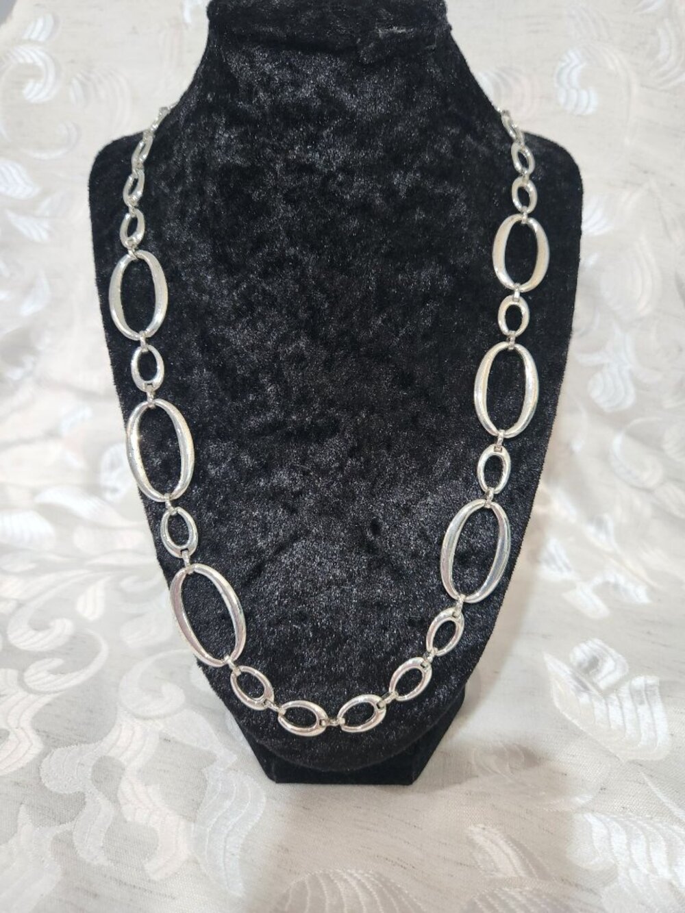 Trifari Silver-Tone Oval Link Chain Necklace 23" Adjustable With Extender